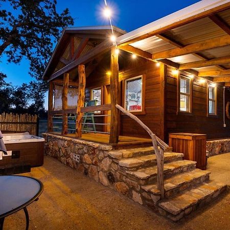 Rockin' R - Morning Star Cabin フレデリックスバーグ エクステリア 写真