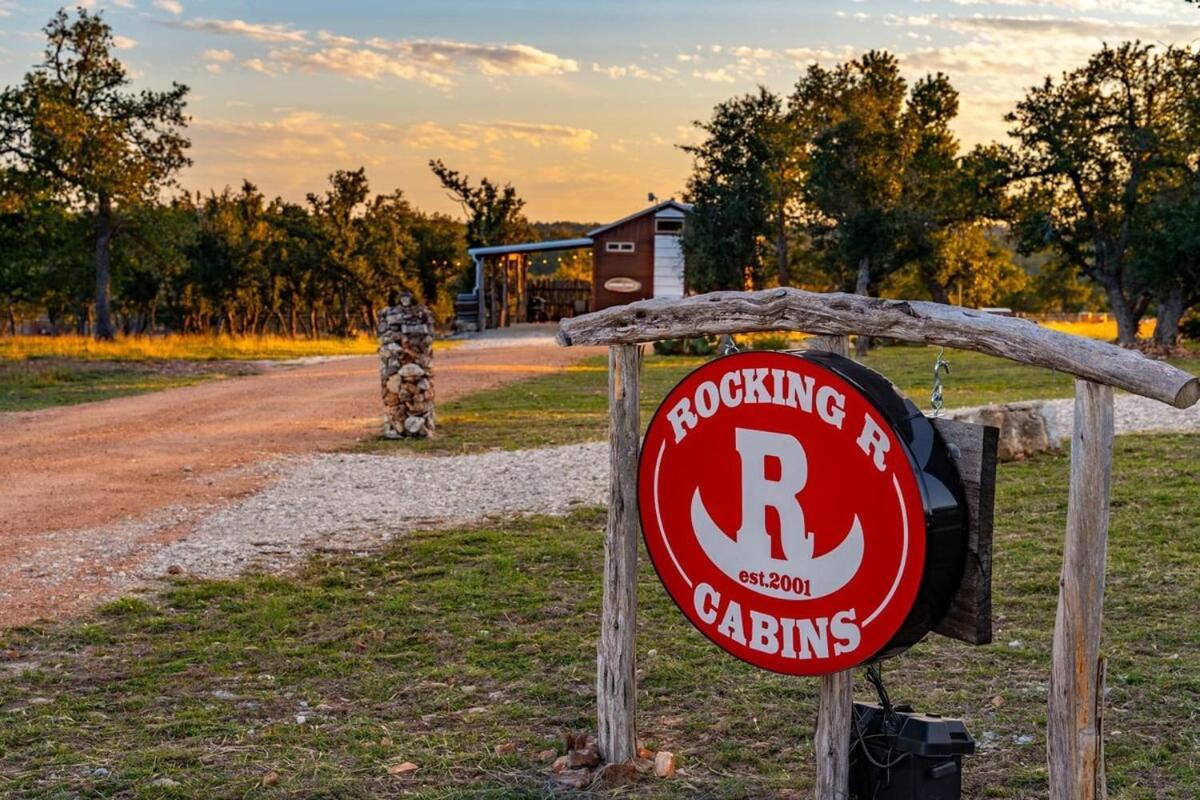 Rockin' R - Morning Star Cabin フレデリックスバーグ エクステリア 写真