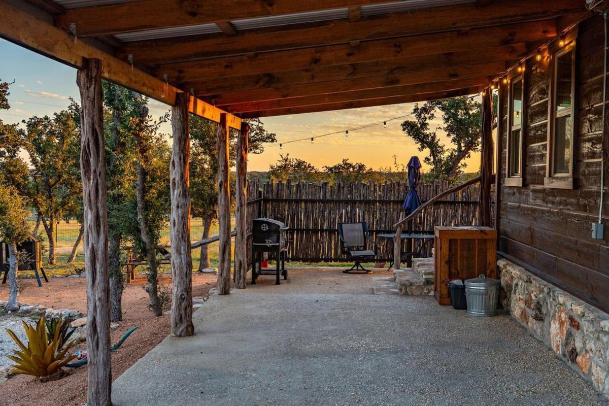 Rockin' R - Morning Star Cabin フレデリックスバーグ エクステリア 写真