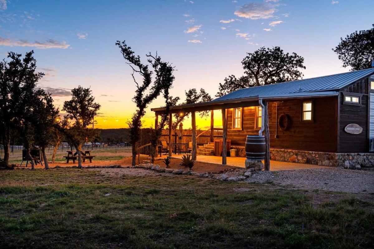 Rockin' R - Morning Star Cabin フレデリックスバーグ エクステリア 写真