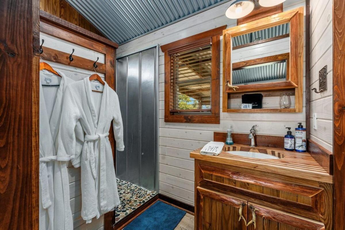 Rockin' R - Morning Star Cabin フレデリックスバーグ エクステリア 写真